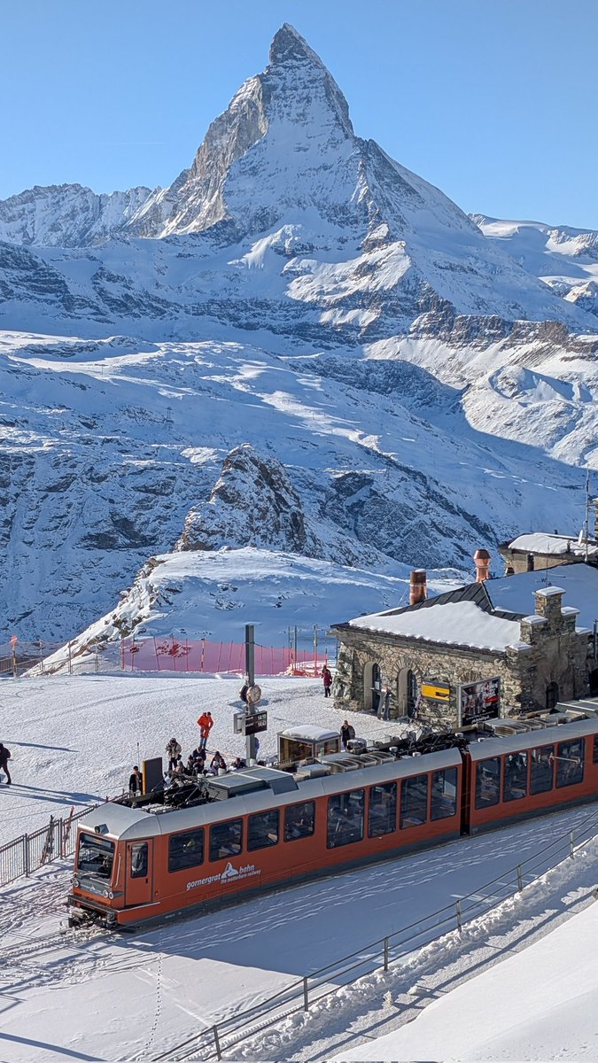 Pilote de loc ⇹🇨🇭 tweet media