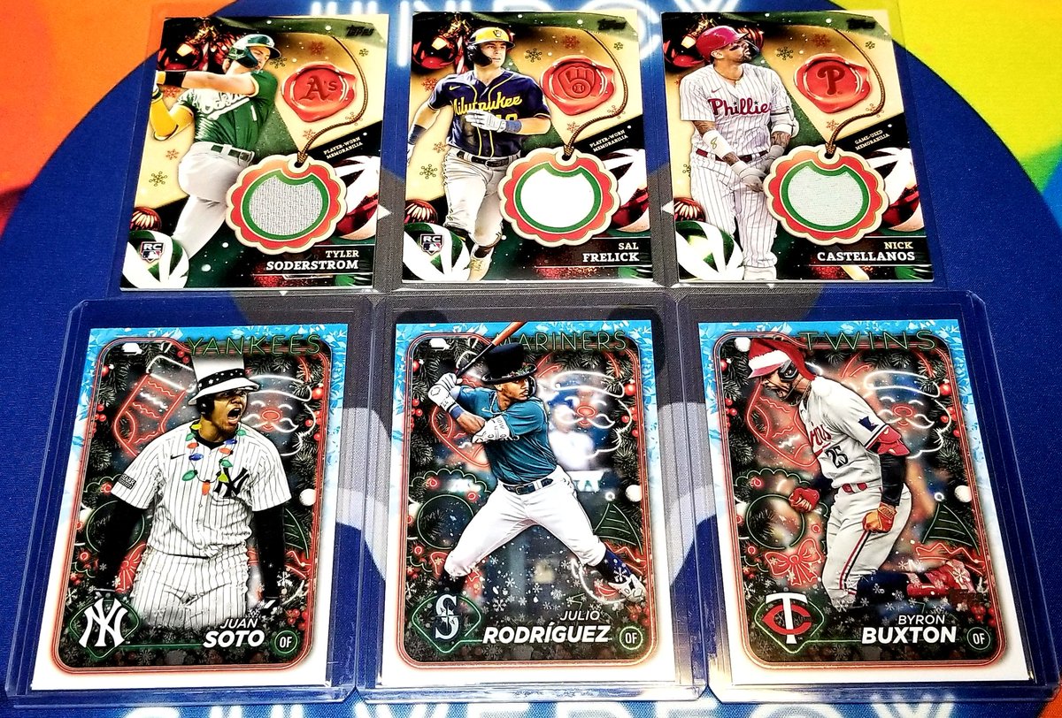 UnboxSilverFox's tweet photo. Finally found some Holiday Mega boxes!  Always a fun rip!

@CardPurchaser https://t.co/70I0hZmoo8