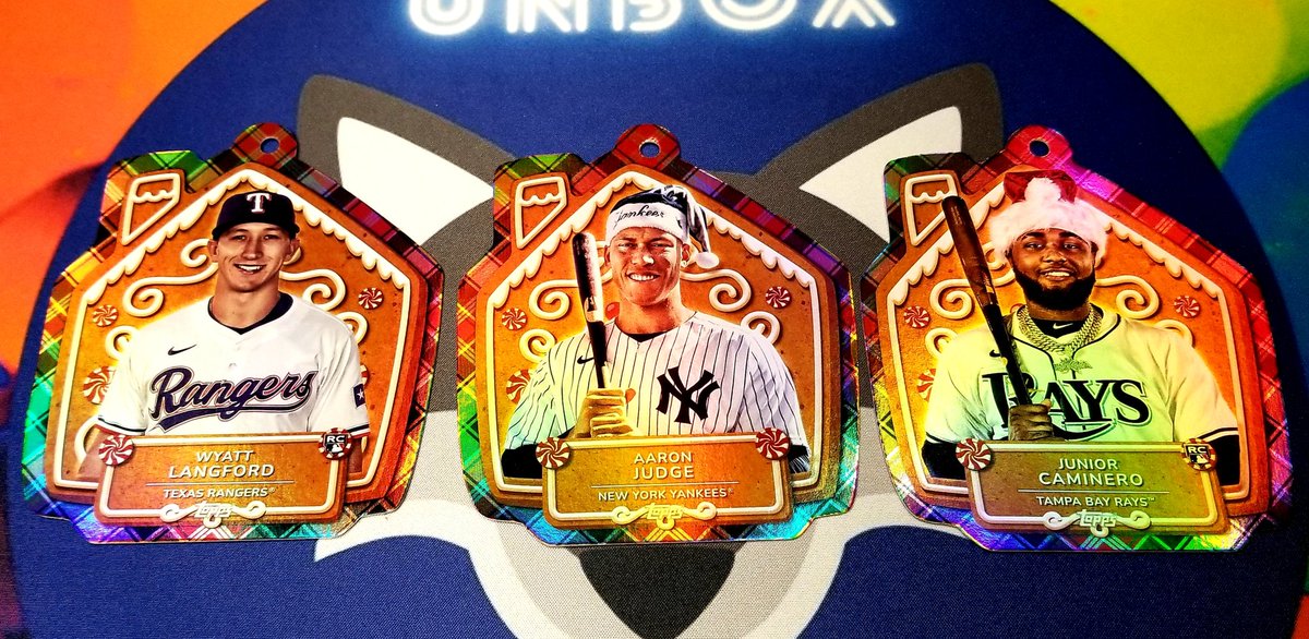 UnboxSilverFox's tweet photo. Finally found some Holiday Mega boxes!  Always a fun rip!

@CardPurchaser https://t.co/70I0hZmoo8