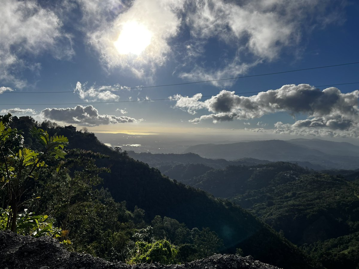 mikey_esquire's tweet photo. Went adventuring with some of my nearest and dearest yesterday. Irish Town Cafe Blue, Newcastle, then Hollywelll. The road bad, other drivers are suicidal but the views are phenomenal. 

It cowl nuh bitch tho. https://t.co/jQcYcnZfMg