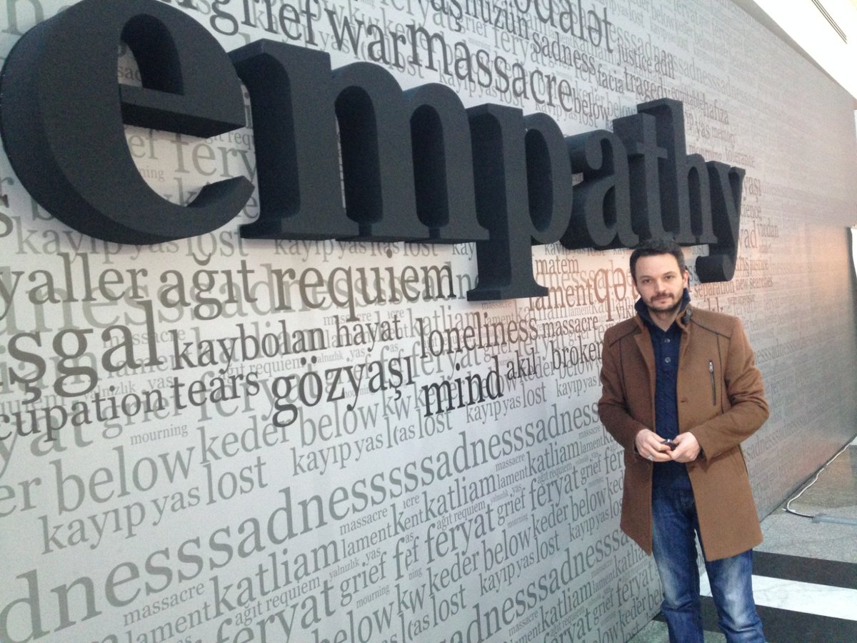 İnsan, insanın aynasıdır. Kendi acılarını başkalarının yüzünde görmeyen kördür.

.
.
#empathy #empatia #empati #InstaGood #PhotoOfTheDay #Love #FollowMe #Fashion #TBT  #ExplorePage #TravelGoals #OOTD  #FitnessGoals #Vibes #Reels #reelsinstagram #ankara