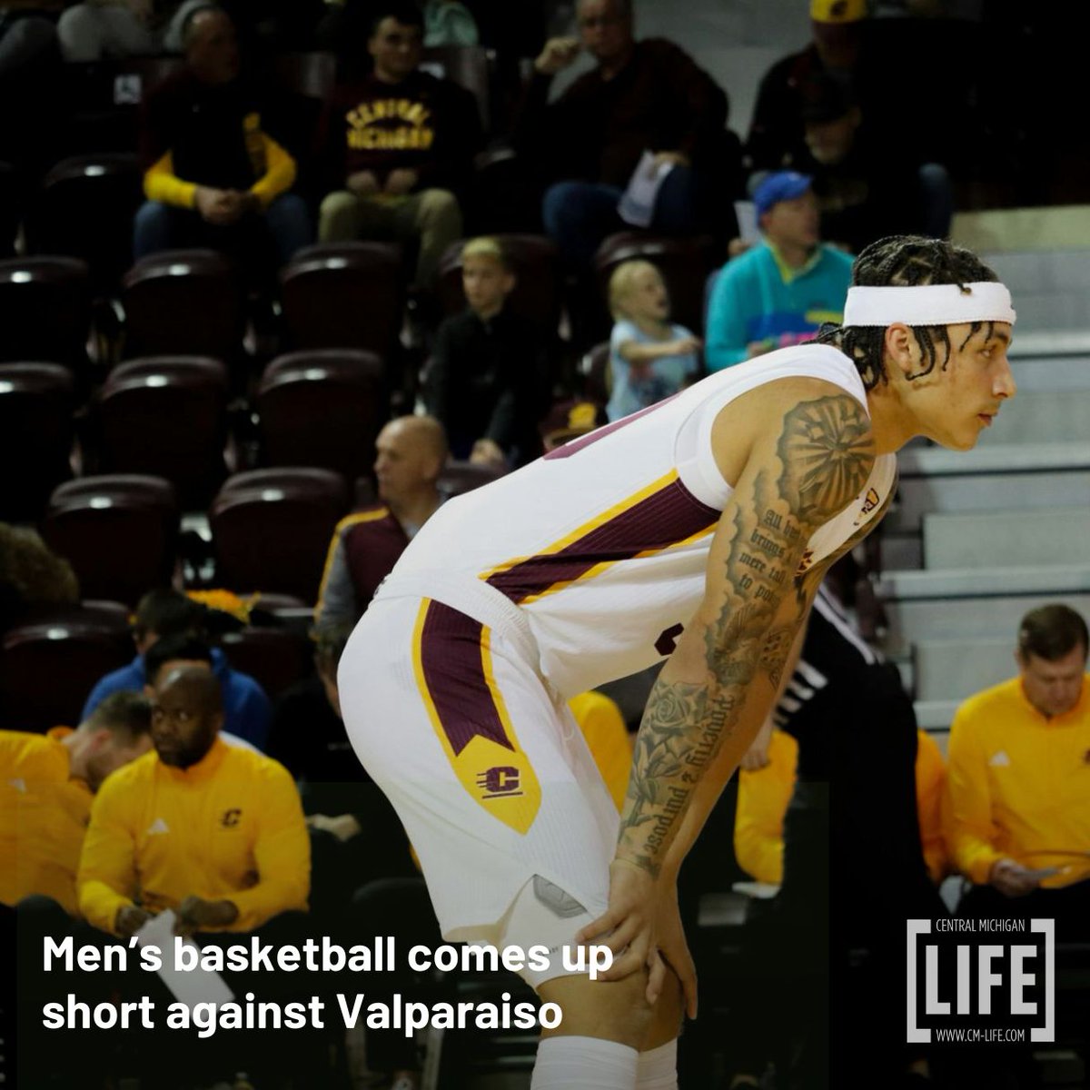 CMLIFE's tweet photo. With four minutes remaining in the second half, Central Michigan men's basketball found itself trailing Valparaiso by nine. Valparaiso handed Central Michigan a 93-77 loss Saturday, putting CMU at 5-4 on the season.
✍🏻Noah Hanson

https://t.co/dBCNqG8VBA

#cmich #basketball https://t.co/REPjaC3yjj