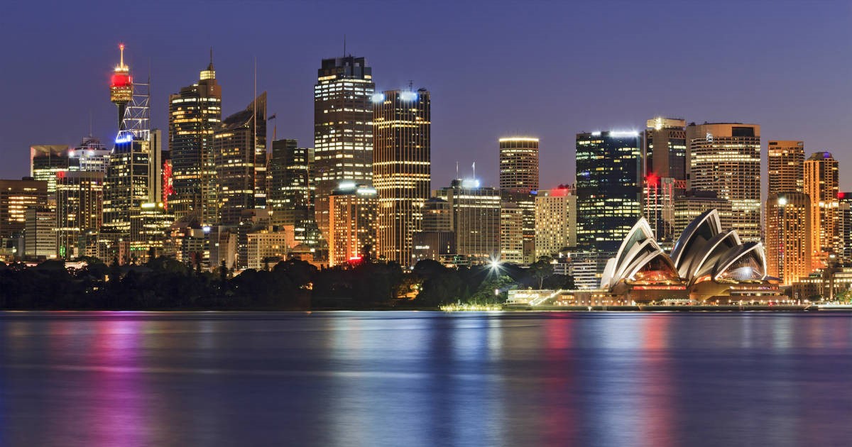EvilMopacATX's tweet photo. The late 2024 view of the Austin skyline at night is delightful https://t.co/3vvtwGeyzQ