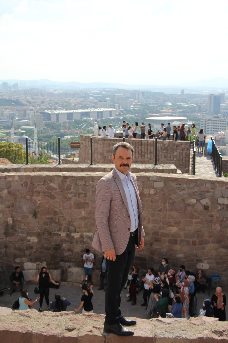 Âlem, üç şeyin mecmuundan ibarettir: Varlık, düşünce ve hareket.

Nurettin Topçu

#NurettinTopçu #Ankara #AnkaraKalesi #muallim #öğretmen #sanatkar #sanat #kitap #genç #Erzurum #Palandöken #Dadaş #kütüphane #millikütüphane