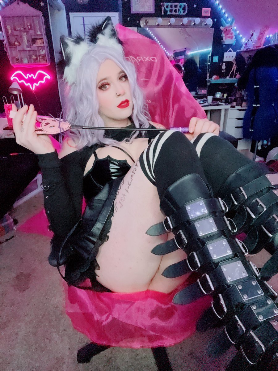 Tara_Purelust🏳️‍⚧️🖤 tweet media