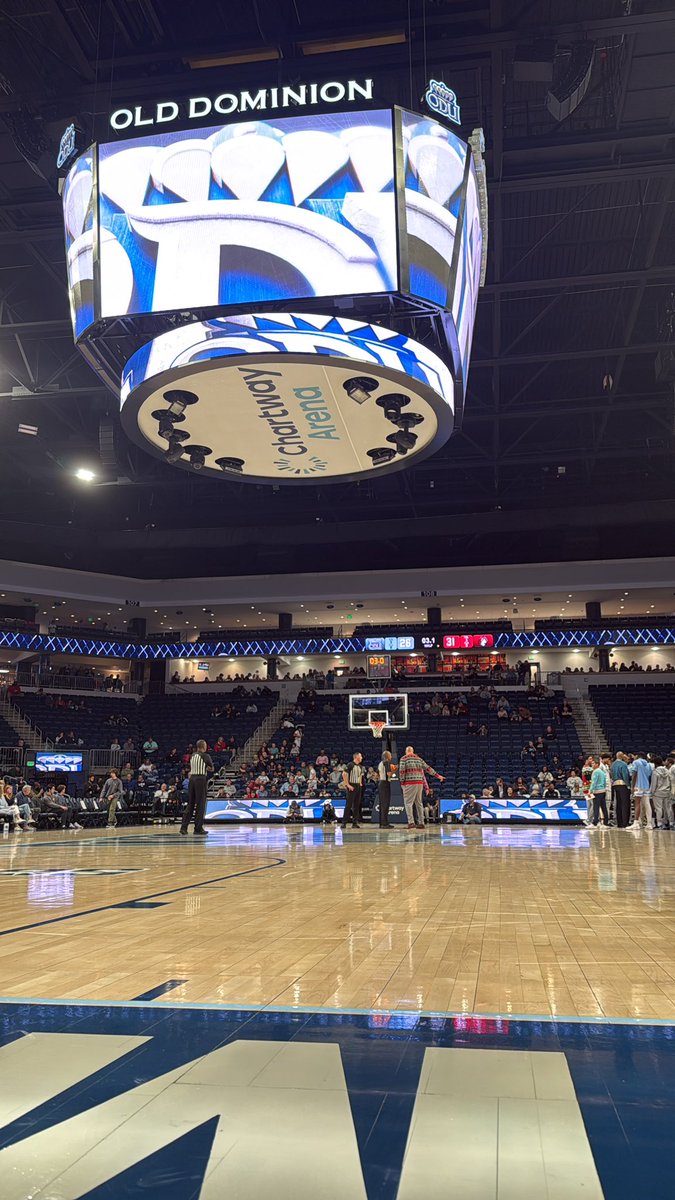 Double header today for men’s and women’s basketball! 📸🏀