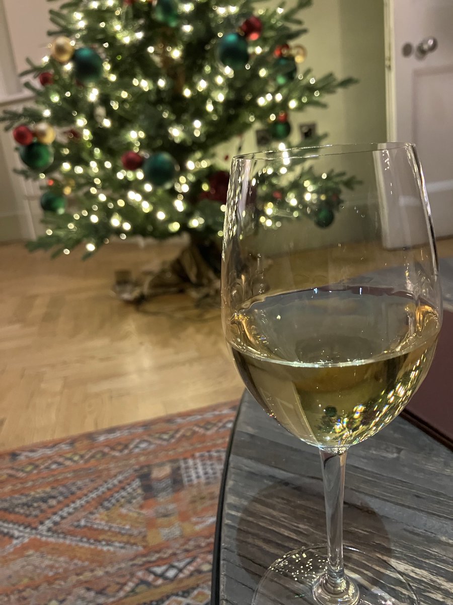 Happy end of a low, dishonest year, from me and lovely ⁦<a href="/Kate_Hext/">Kate Hext</a>⁩