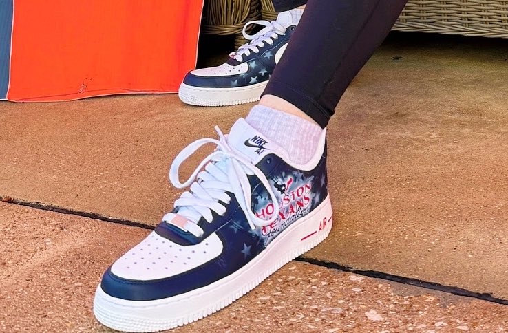 Melissa Chase (@mchaseradio) on Twitter photo Honored to represent the incredible community work of <a href="/HoustonTexans/">Houston Texans</a> Foundation for today’s #MyCauseMyKicks #MyCasuseMyCleats game ❤️🏈💙 Honored to represent the incredible community work of <a href="/HoustonTexans/">Houston Texans</a> Foundation for today’s #MyCauseMyKicks #MyCasuseMyCleats game ❤️🏈💙