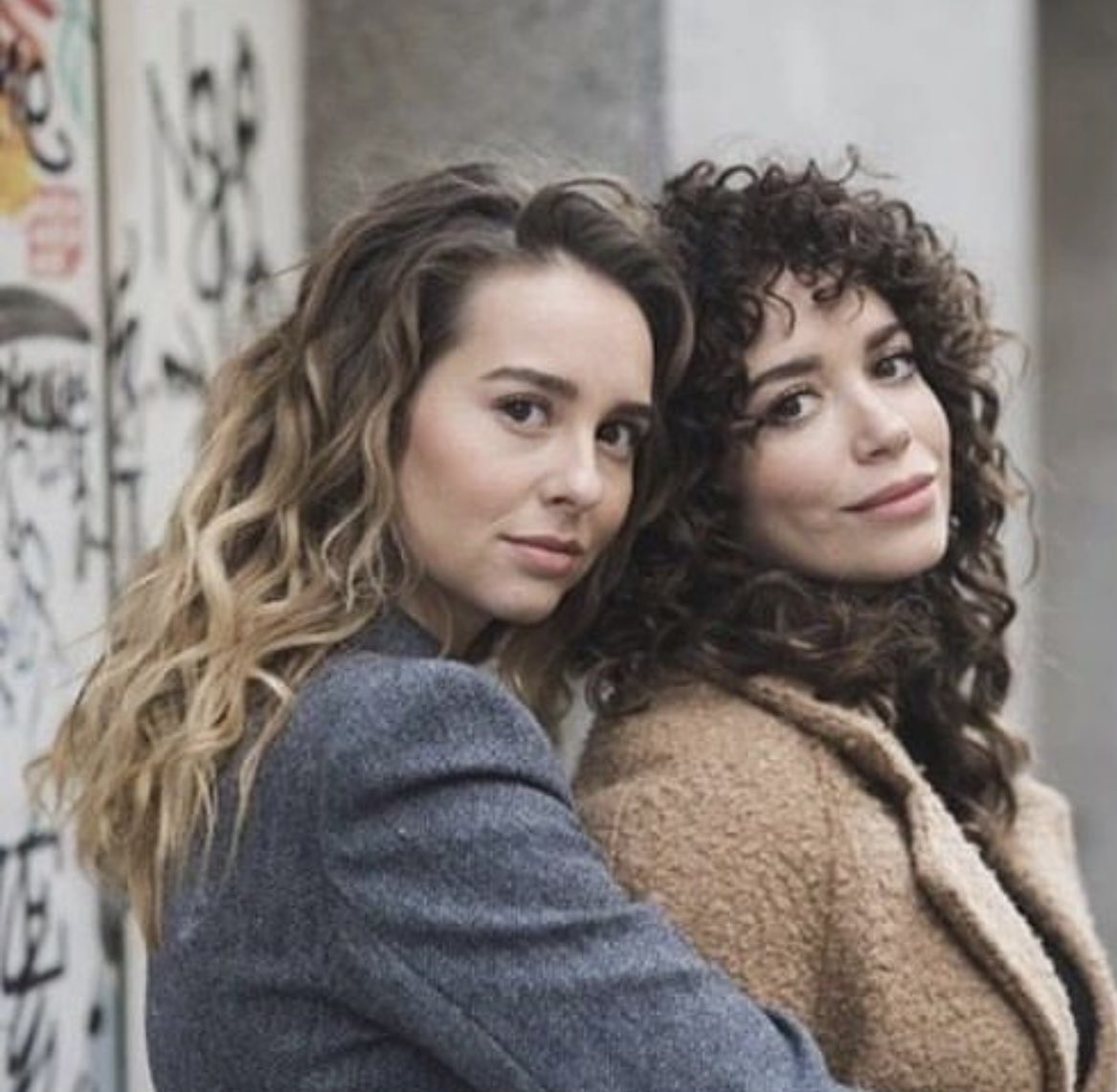 #LuimeliaT5
Por seguir viendo un amor bonito💕