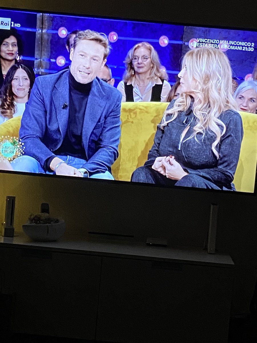 GabriellaQ76's tweet photo. @stanzaselvaggia  insieme a PechinoExpress sarebbe troppo divertente https://t.co/G7oKmfMRTC