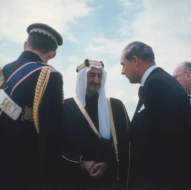 من الصور النادرة
للملك فيصل
رحمه الله تعالى