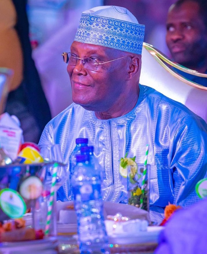 AdamuYuguda_'s tweet photo. OFFICIALLY!!
I still stand on my believe that H.E. Atiku Abubakar is the best person to drive Nigeria 🇳🇬 to the promising land. I hereby declare the official logo of the "AtikuAgain2027" Support Group which will function in the 36 states &amp; the FCT.

Appointments of excos is next. https://t.co/SE4JhxdP2o