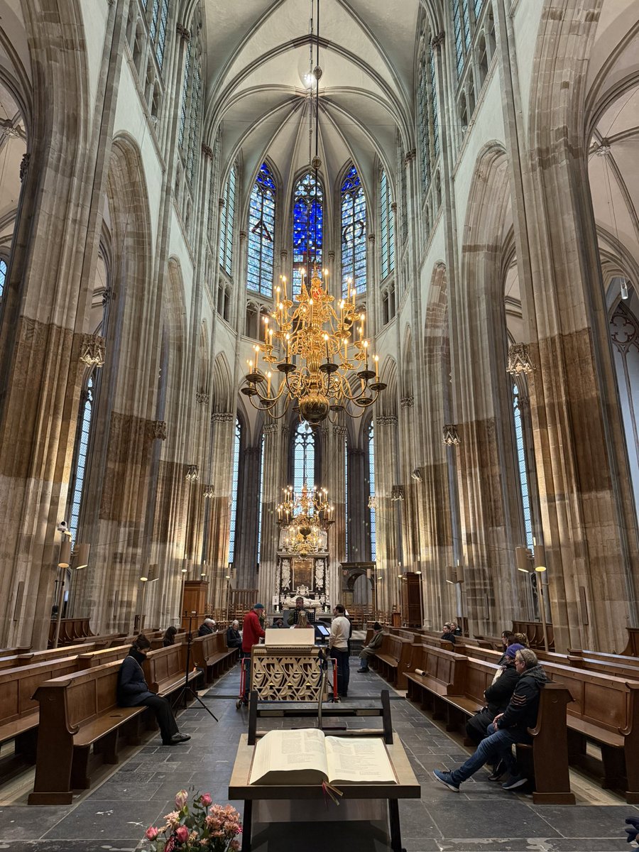 KataKata86's tweet image. #WeekendDump. A mix of Village Christmas Markets and City Life … ‘Tis the Season to Be Merry .. lots of carbs and lots of walking.