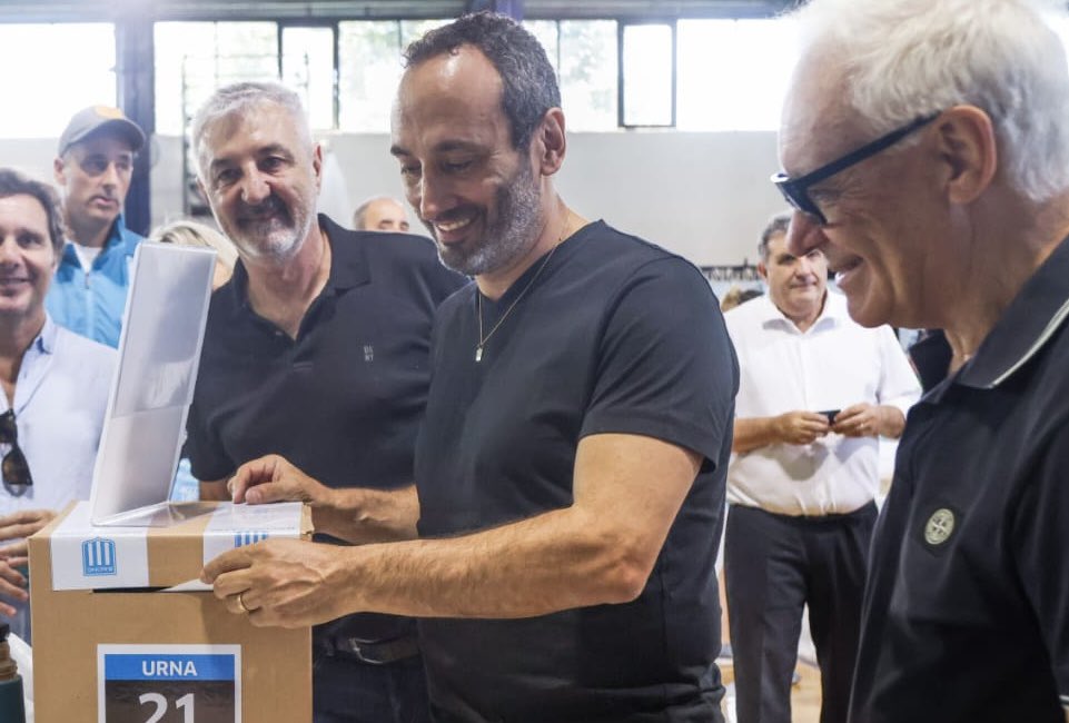 Christian Devia tweet media