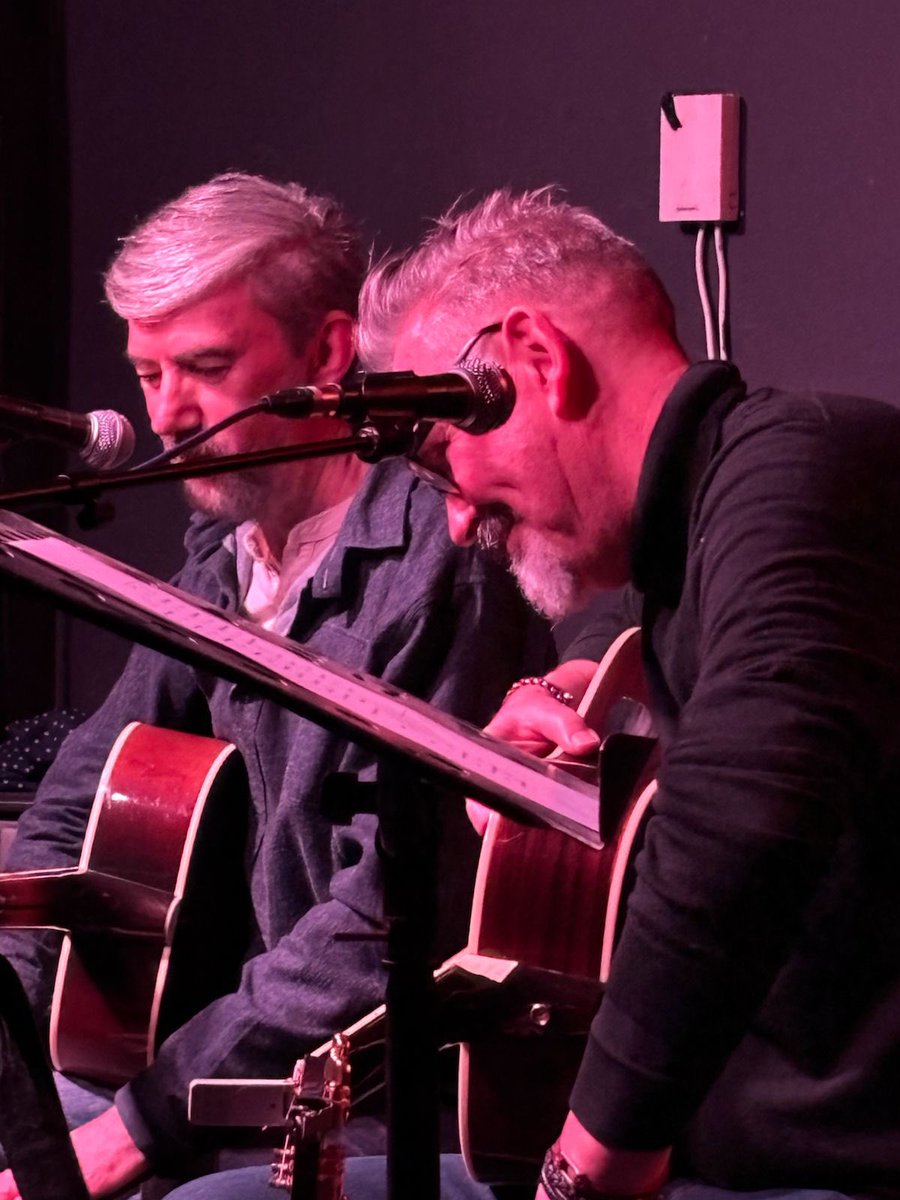 Secret Coast Song (@secretcoastsong) on Twitter photo A brilliant Sho-Ho-Ho-Case with our new songwriters at <a href="/thegladcafe/">The Glad Cafe</a> . <a href="/DRFW/">Derek Wilson</a> Mike Robinson Jonny Williams plus some of our veterans @peterhall <a href="/LindaSc92032652/">Linda Scott</a> <a href="/OnlyWhenIGlow/">Only When I Glow</a> <a href="/TravisDurden/">Bobby</a> <a href="/tallboyuke/">Steven McDonald</a> <a href="/AlanMcginley6/">Alan McGinley</a> ❤️<a href="/jamthrawn/">James Grant</a> <a href="/GramSkin/">Grahame Skinner</a> <a href="/R0Poem/">ROPoem</a> A brilliant Sho-Ho-Ho-Case with our new songwriters at <a href="/thegladcafe/">The Glad Cafe</a> . <a href="/DRFW/">Derek Wilson</a> Mike Robinson Jonny Williams plus some of our veterans @peterhall <a href="/LindaSc92032652/">Linda Scott</a> <a href="/OnlyWhenIGlow/">Only When I Glow</a> <a href="/TravisDurden/">Bobby</a> <a href="/tallboyuke/">Steven McDonald</a> <a href="/AlanMcginley6/">Alan McGinley</a> ❤️<a href="/jamthrawn/">James Grant</a> <a href="/GramSkin/">Grahame Skinner</a> <a href="/R0Poem/">ROPoem</a>