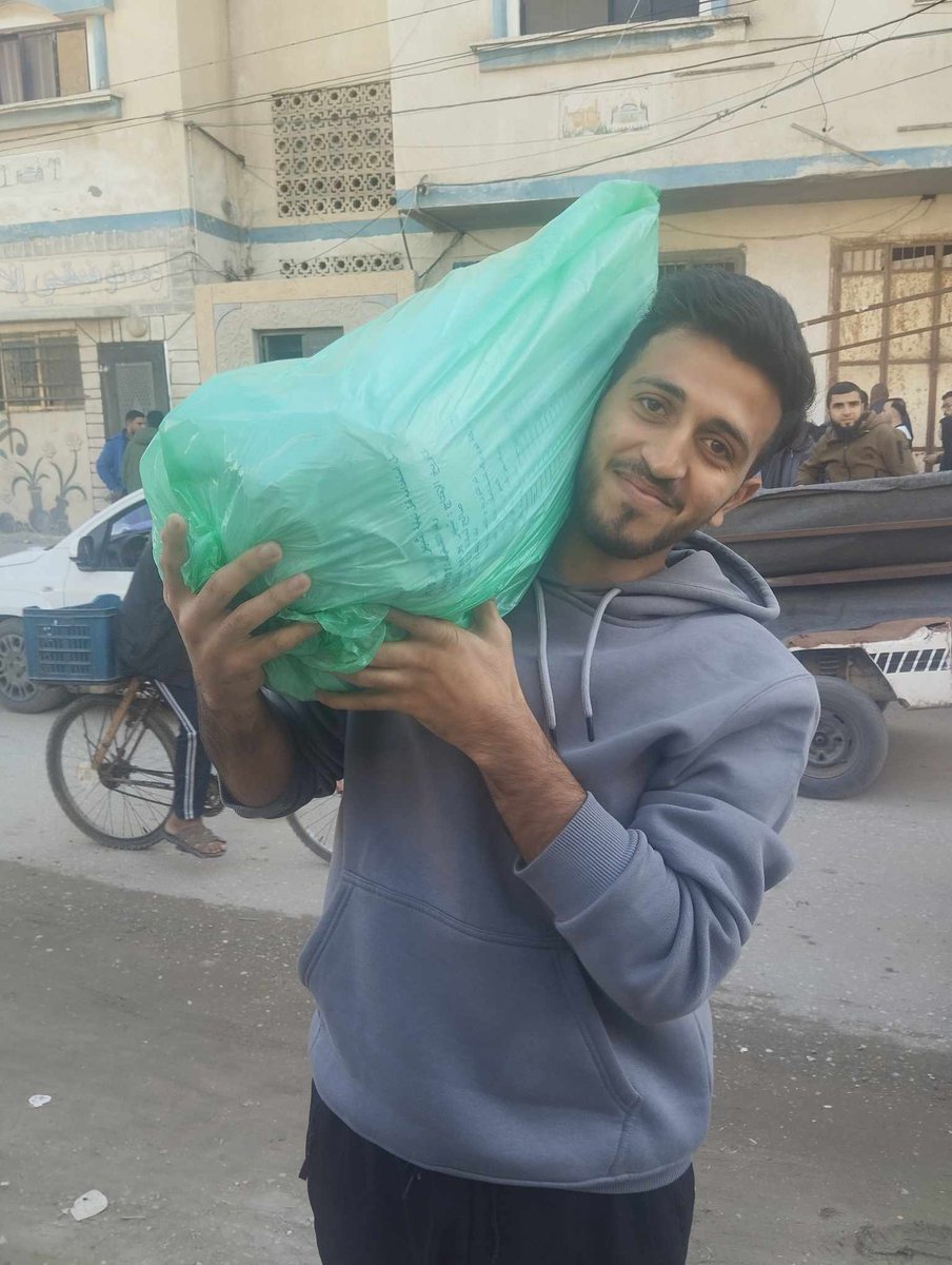 "A BAG OF FLOUR IN YOUR NORMAL CIRCUMSTANCES, BUT A PRECIOUS TREASURE TO US. ITS PRICE HERE EXCEEDED $300, AND AFTER A MONTH AND A HALF WITHOUT FLOUR, I RECEIVED IT TODAY FOR FREE, THANKS TO GOD. CONTRIBUTE TO SAVING LIVES, AS GIVING SAVES SOULS."

gogetfunding.com/save-the-life-…