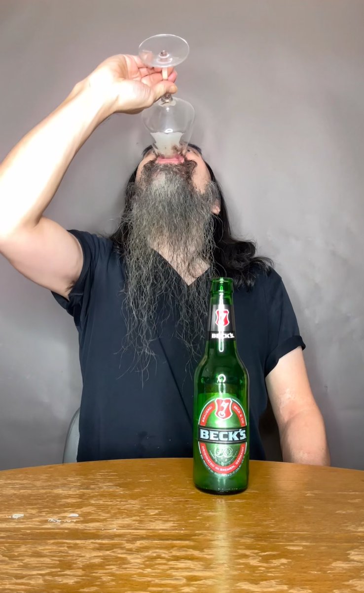 ysnrmsd1's tweet photo. ビール一気飲み Beerchug
ベックス
Beck's 
#beerchug 

https://t.co/gw3aKbB9Tv https://t.co/D83KB51SXr