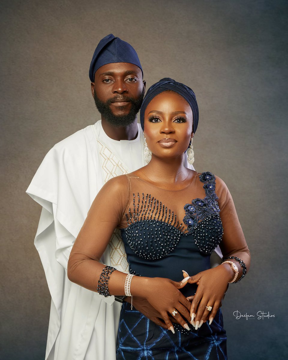 Double Celebration

Firstly, I'd like to extend my warmest congratulations to Siman and his beautiful bride-to-be on their upcoming traditional marriage.

And to all my #MUFC fans out there, HUGE congratulations on your thrilling win over your city rivals! What a match!