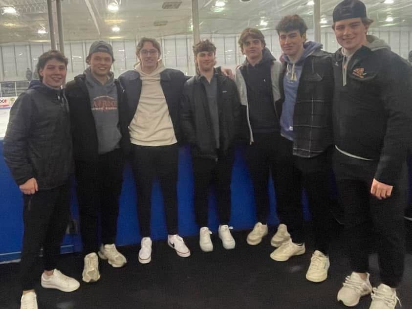 OAhockeybooster's tweet photo. OA hockey alum supporting the team at their home opener last night https://t.co/ChhYiuOGi3