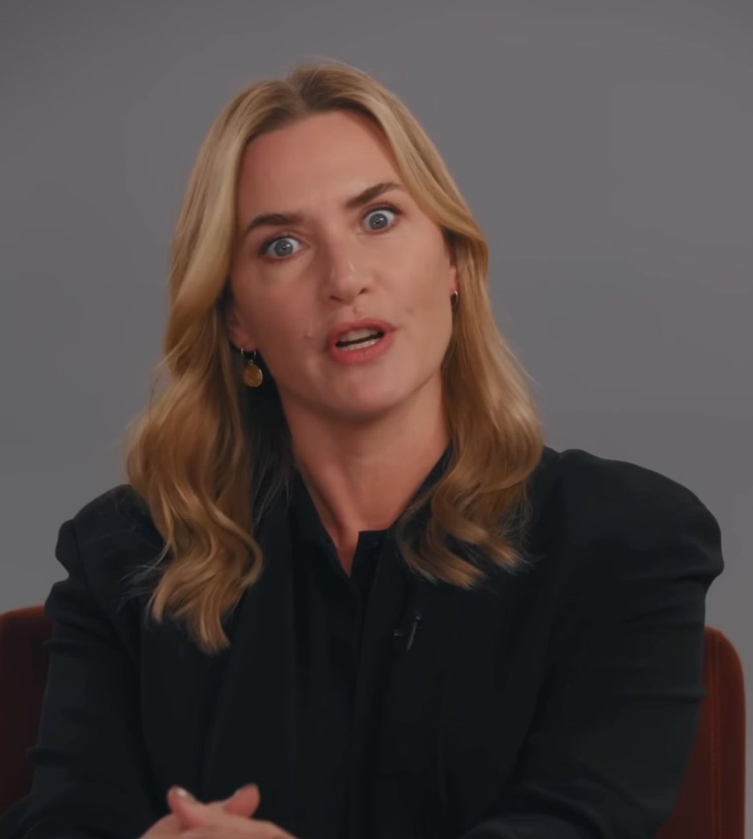 AdoringKateW's tweet image. Zoe (on how Emilia Pérez came to her): “I wish I could say it was through a table that I bought…”

Kate: “NO, you don’t! ‘Cause then you’d be telling the table story over and over again!”

LMAO we know😂

#ActorsOnActors
