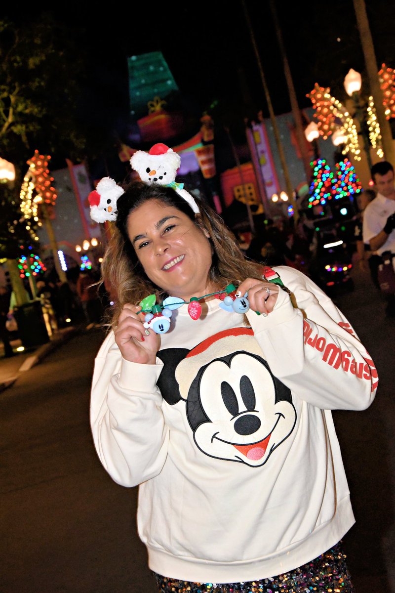 tootsiemr2's tweet photo. Some of my faves I took with the Disney photo pass from jollywood nights #disneyhosted #waltdisneyworld #wdw #disneyworld #disneyvacation #treasurepreview #disneytreasure #mickeyworldtravel
#disneytreasure #disneycruiseline #disneycruise #jollywoodnights https://t.co/jCUUmxe9Yt