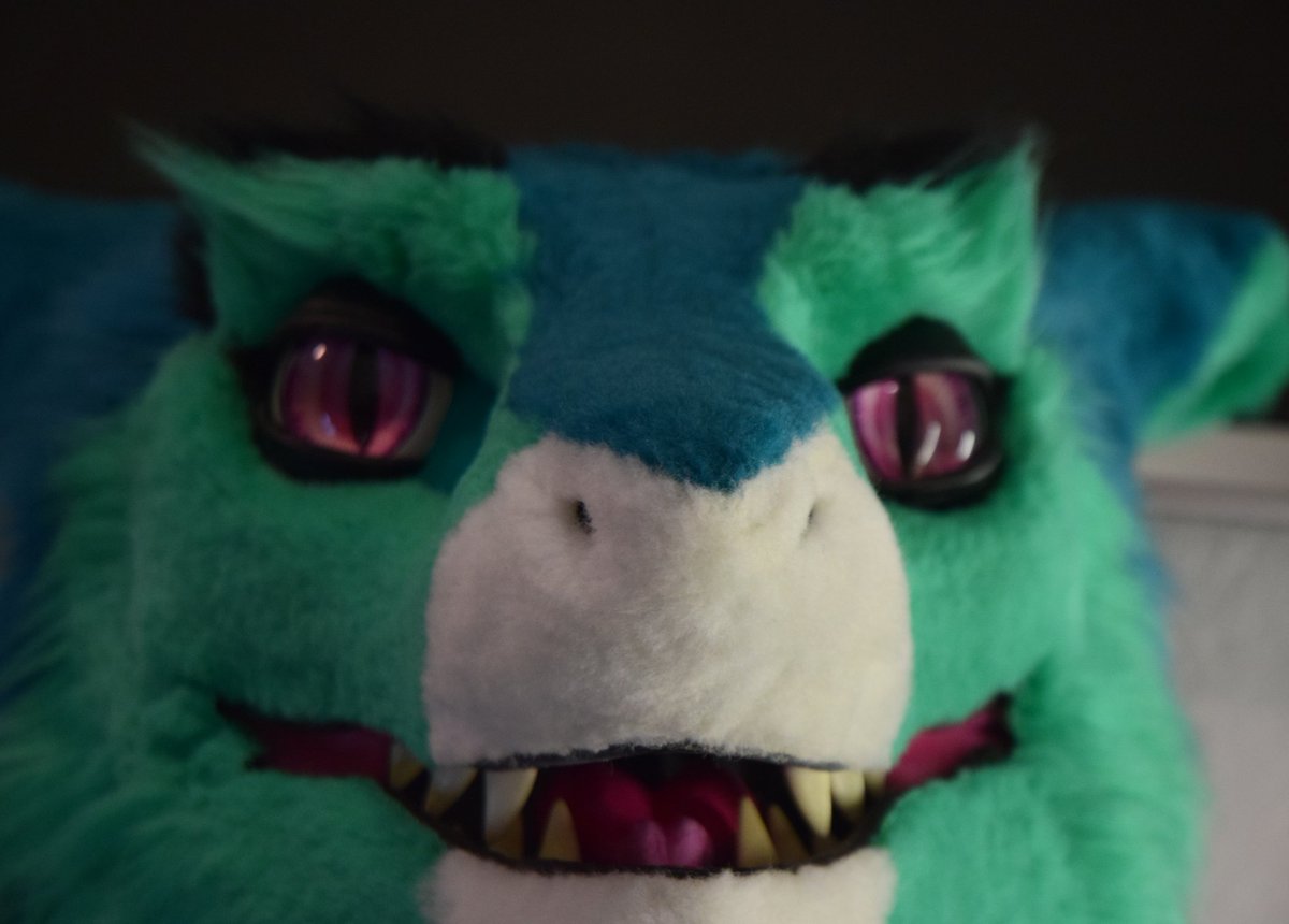 For sale. It's very sad that I can't take normal photos in nature. And very sad that because of the problems caused by the war, it has to be sold. 😔 I need money to leave the country.
<a href="/DvC_Ciara/">DreamVision Creations ⏩ TFF</a> #sergal