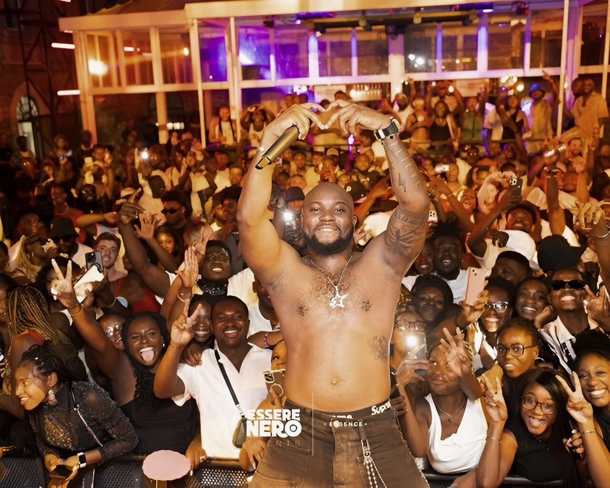 AccraGuyy's tweet photo. King Promise Ending His #TrueToSelfWorldTour๐
๐๐ฎ ๐๐๐ฃ๐จ ๐๐๐ง๐ค๐จ๐จ ๐ฉ๐๐ ๐ฌ๐ค๐ง๐ก๐ ๐ฌ๐๐ค ๐๐๐ข๐ ๐ค๐ช๐ฉ ๐ฉ๐ค ๐ฉ๐๐ ๐จ๐๐ค๐ฌ๐จ. ๐โ๐๐ก๐ก ๐๐ง๐ ๐ฉ๐๐ ๐ง๐๐๐ก ๐๐๐๐จ, ๐๐ฃ๐ ๐ ๐๐ฅ๐ฅ๐ง๐๐๐๐๐ฉ๐ ๐ฎ๐ค๐ช ๐ก๐ค๐ฉ ๐จ๐ค ๐ข๐ช๐๐. ๐๐ค ๐ช๐ฃ๐ฉ๐๐ก ๐ฃ๐๐ญ๐ฉ ๐ฉ๐๐ข๐, ๐จ๐ฉ๐๐ฎ ๐ฉ๐ง๐ช๐ ๐ฉ๐ค ๐จ๐๐ก๐, ๐๐ฃ๐ ๐ ๐ก๐ค๐ซ๐ ๐ฎ๐ค๐ช.
- King Promise