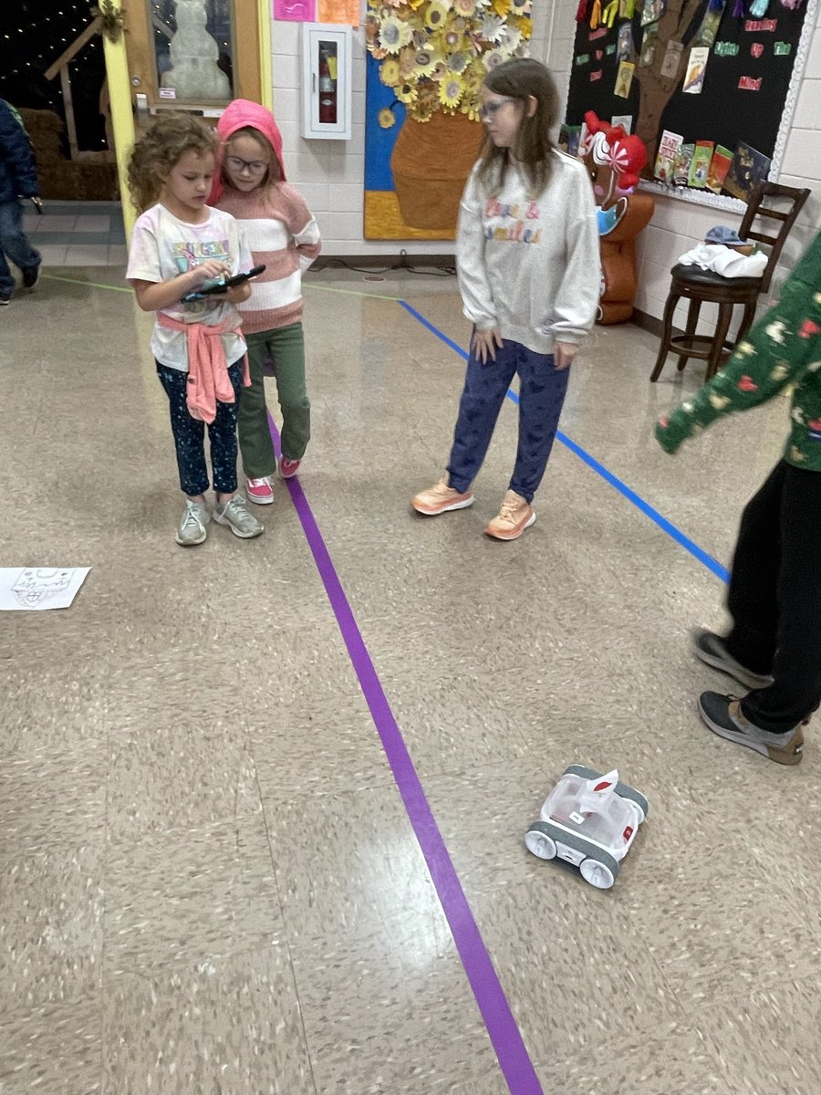 barkleybridge's tweet photo. Girls Who Code Club! @SpheroEdu RVRs! Can Santa find Rudolph???? https://t.co/kEzvi7lm2O