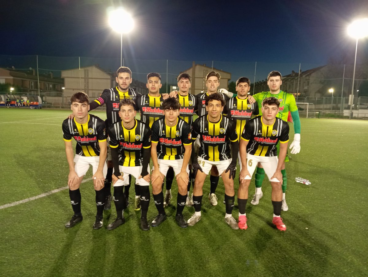 TORPEDO1966's tweet photo. Academia Albiceleste 1
Torpedo 66  4
( Cerri ⚽️⚽️ Abraham ⚽️ ⚽️ )
Victoria trabajada la cosechada hoy en un campo duro y ante un equipo necesitado de puntos. El equipo trabajó a destajo para traerse los 3 puntos.  Paradon de Diego en un penalti. Enorabuena chicos y a seguir así. https://t.co/p2UCGtrUtm