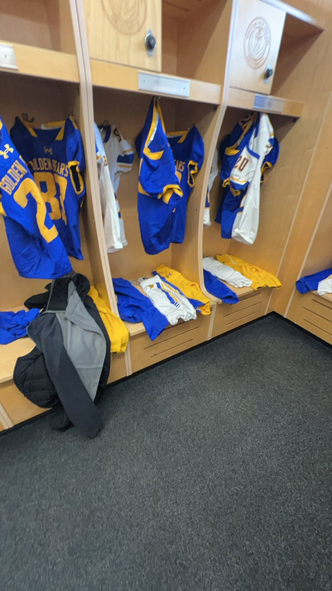 LincolnDugan's tweet photo. Thank you to @Coach_Zmarino13 and @WNEFB for the visit today! Loved the school https://t.co/9bG3J3y0Ky