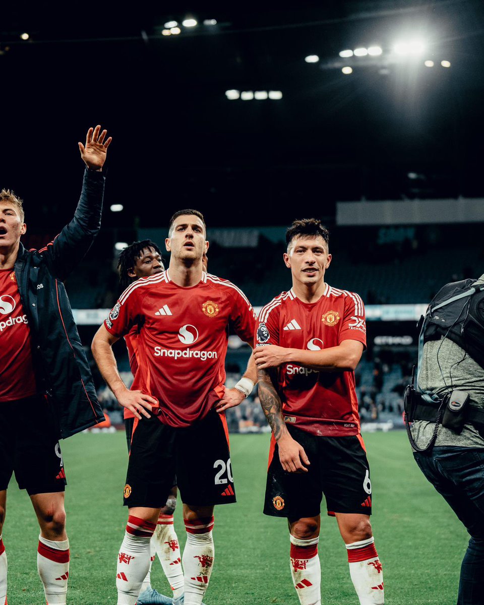 DalotDiogo's tweet photo. Thanks for sticking by us recently Reds, enjoy tonight. Top support as always. https://t.co/sTc90vyFsz