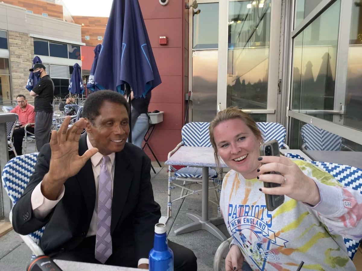 RedStitches16's tweet photo. @SteveBurtonWBZ remember us? message me! 🏈🏈 https://t.co/NFaeSsl2b2