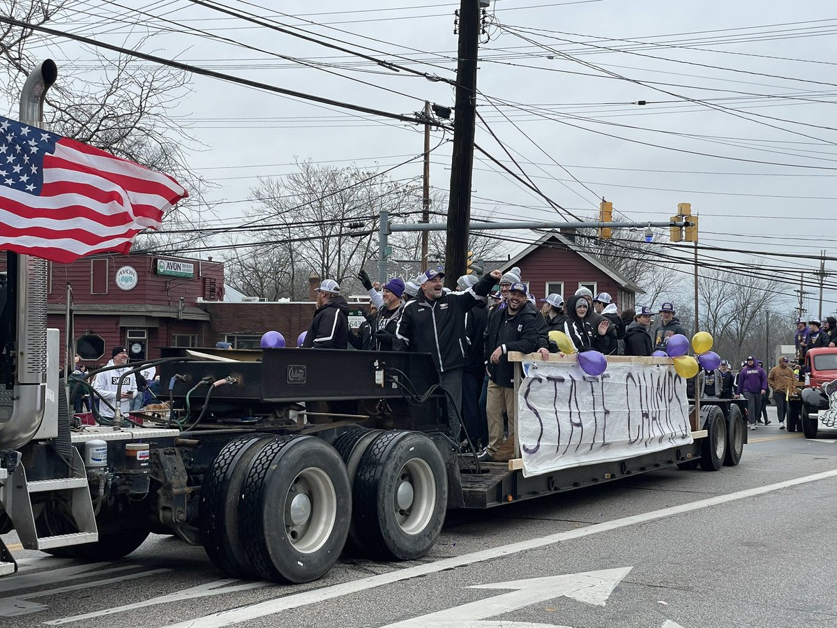 AvonStuServices's tweet photo. Historic parade in Avon today.  Another great day to be an Eagle! https://t.co/ZQW7syUgjb