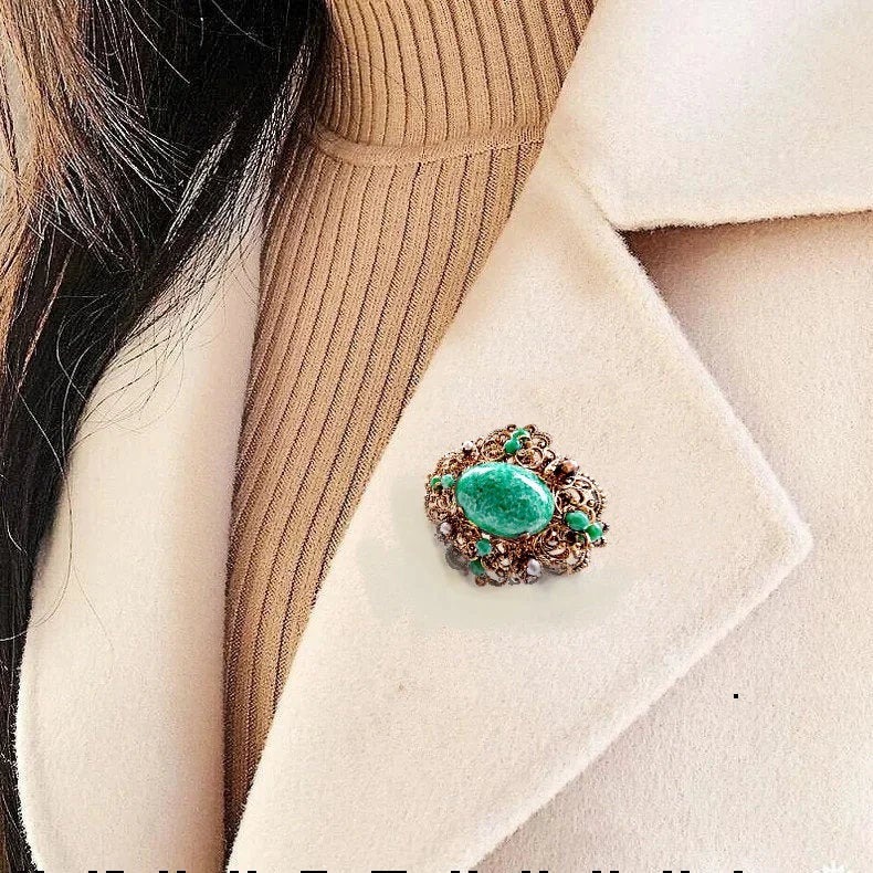 renaissancefai's tweet photo. https://t.co/SAcEgcxGfJ
#brooch #vintage #pekingGlass #green #Czech #filigree #brass #goldwash #oval #cabochons #fauxjade #giftforher #mothersDay #heirloom #keepsake #ornate https://t.co/7FmQovnOYR