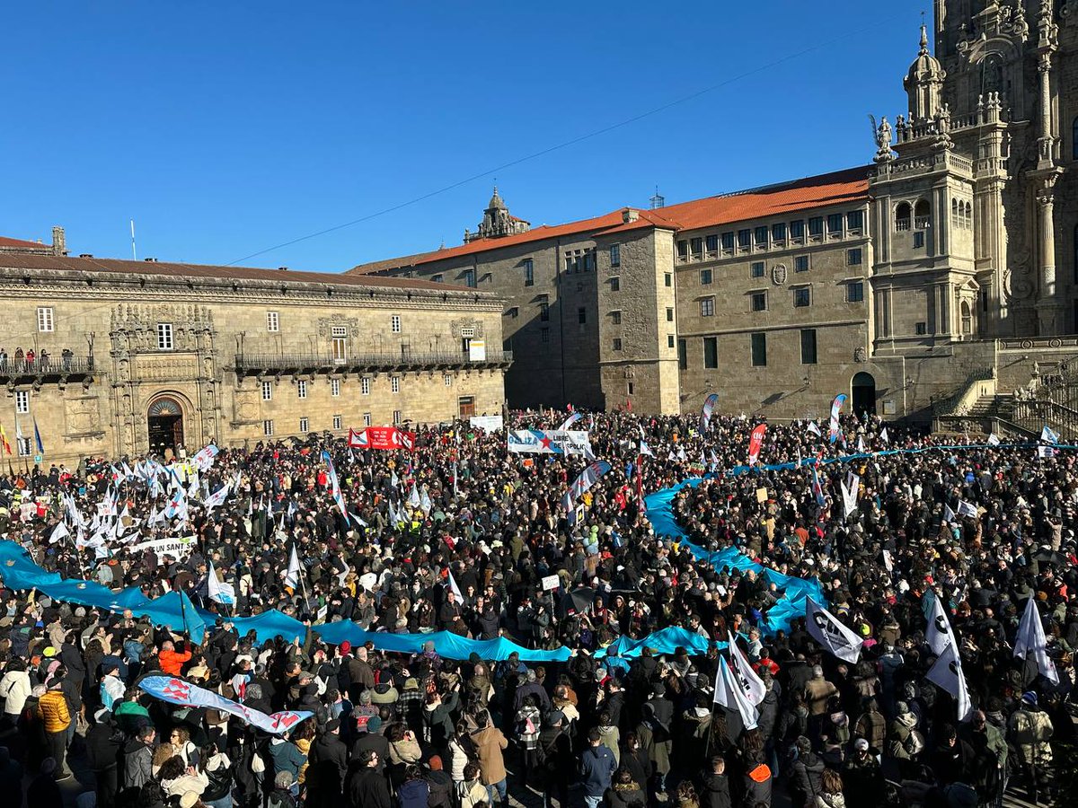 Un meandro de dignidade
#AltriNon 
#AltriNON15D