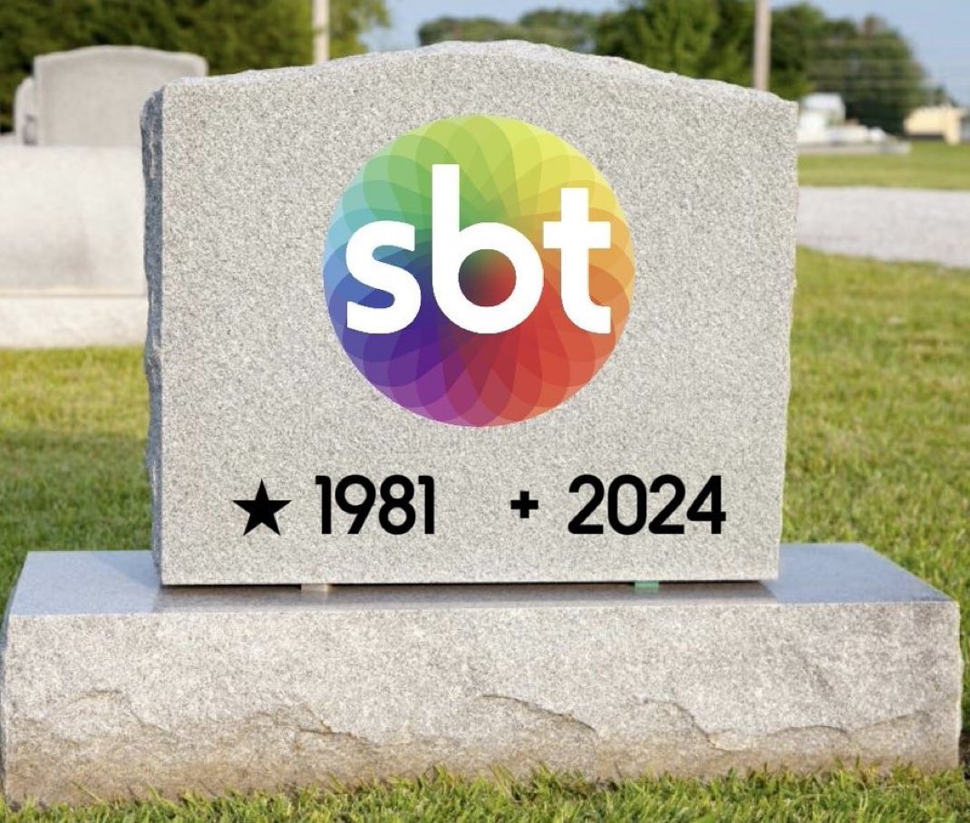 lucasviniciusba's tweet photo. Silvio Santos morreu e levou junto com ele o @SBTonline #RIPSBT https://t.co/YJ8JX3lcYv