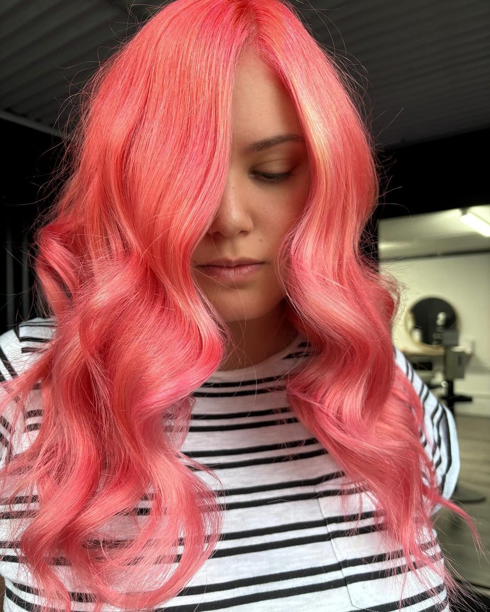 arcticfoxcolor's tweet photo. When your hair looks like golden hour, donβt be surprised if weβre staringππ
https://t.co/pTOQYOlDrn
#ArcticFoxHairColor #coralhair #sunsethair #hair #AFFrose #AFElectricParadise #AFSunsetOrange #AFPeachProsecco #AFCosmicSunshine #AFVirginPink #AFPoison #AFArcticMist https://t.co/HmMpLdF6uf