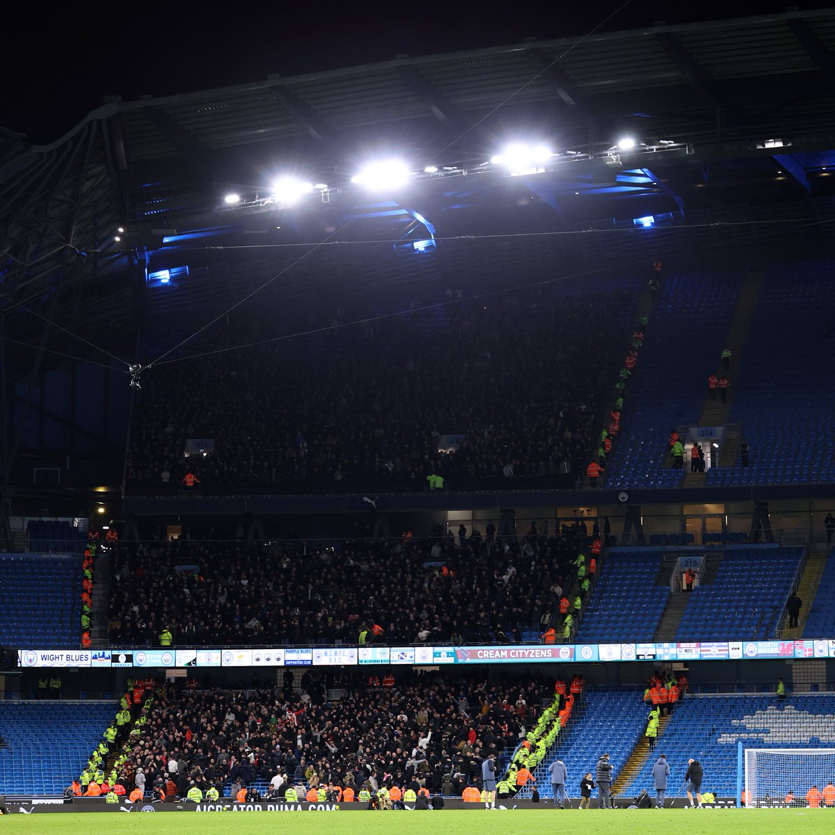 ManUtd's tweet photo. Loud and proud — what an away end today, Reds 🔊

#MUFC || #MCIMUN https://t.co/HklQPvfkZS
