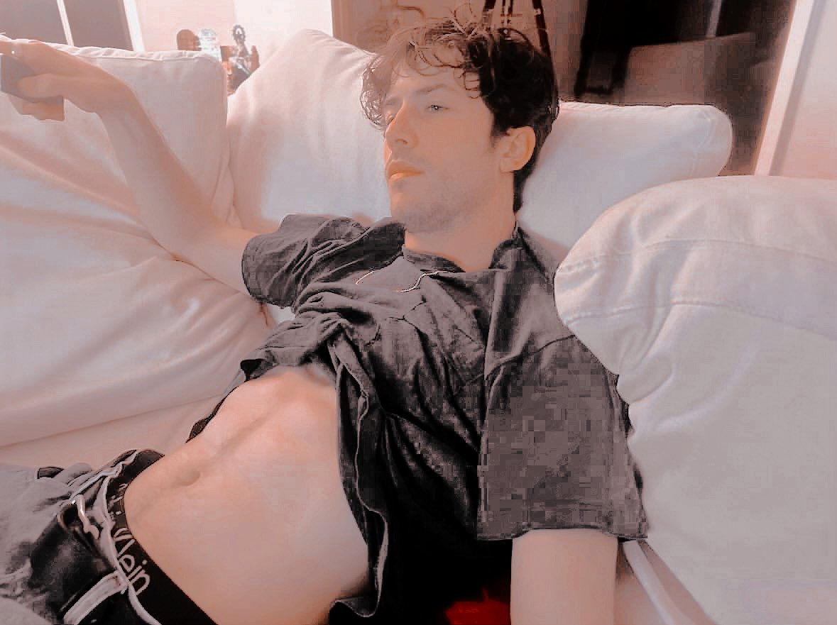 COCKTRAPS's tweet photo. ᅠ
ᅠ
ᅠ
being  a  trainer  is  exhausting  ,  he  needs  to relief  his  stress.  anyone  wants  to  help  the  champion  ?
ᅠ
ᅠ
ᅠ https://t.co/qJypa4sjWn