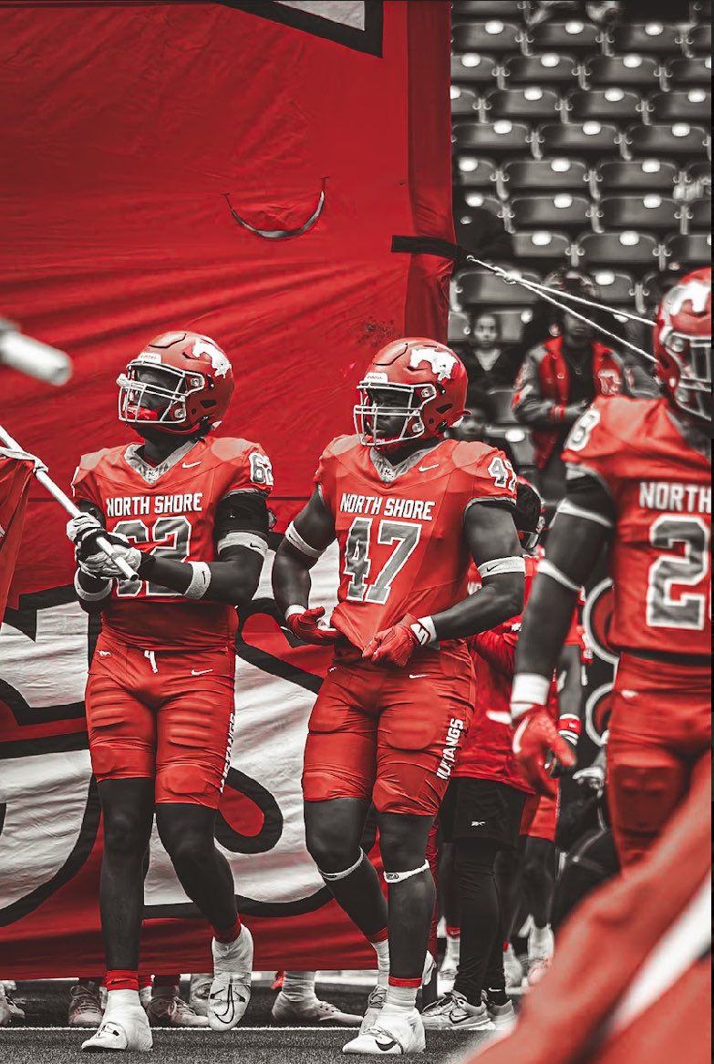 Just want to thank god for giving me this opportunity to play a game i really love with people i love the most.I want to thank the North Shore football coaching staff for leading and helping me to better things since I became a mustang.I appreciate the whole NS Football program❤️