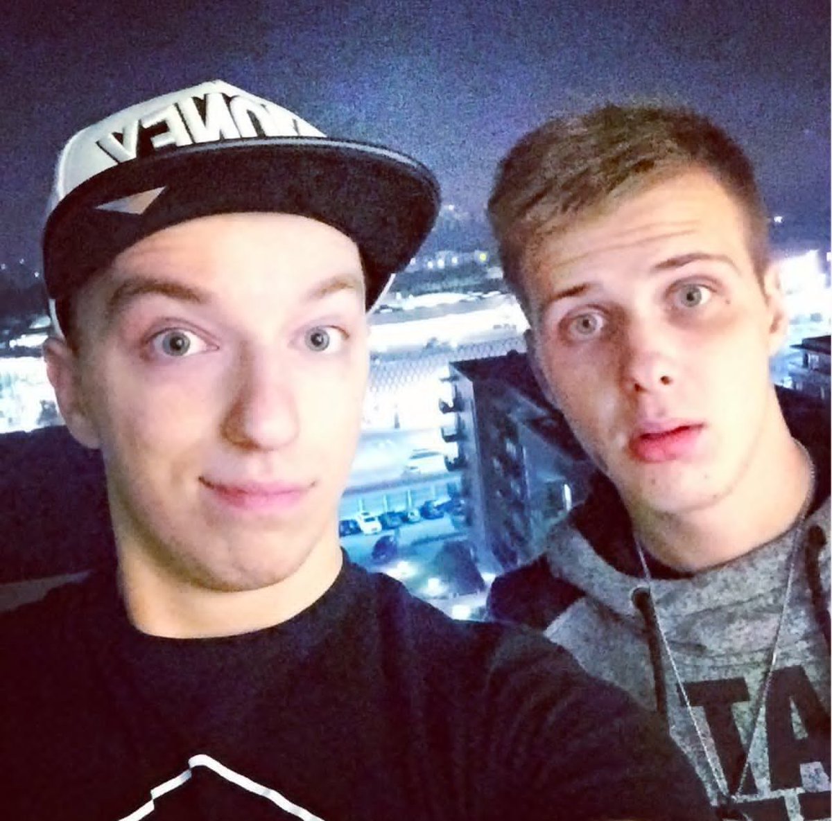 LibkiShow's tweet image. Polska zasługuje na wszystko co najlepsze 🇵🇱

Dlatego wybór jest oczywisty - @t_dzialowy 

#Gimper2025 🇵🇱💪