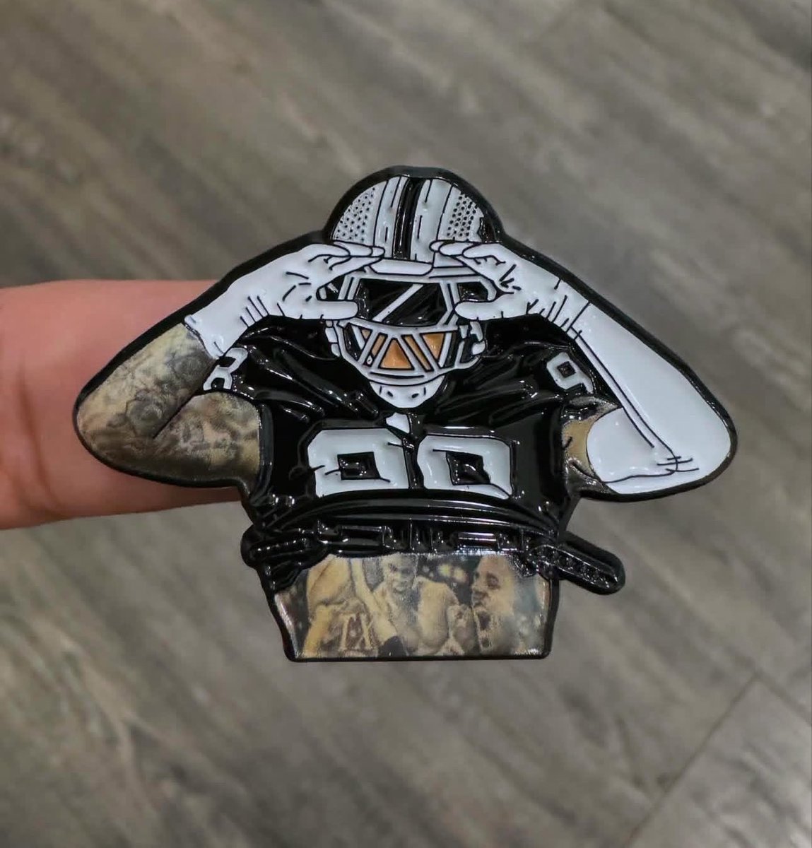 🚨 12 DAYS OF PINMAS 🚨

Day 2 giveaway: “The Madd Maxx” pin

Follow the 2 rules below for a chance to win a FREE pin!! We will announce ONE winner tonight @ 7 PM PST! 🎄🎅🏼🔥 #YKB 

Rules:
1. Follow &amp; RT
2. Comment 🦅💎 below