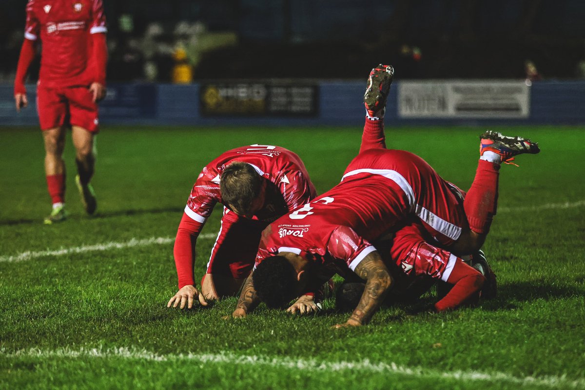 Thackley AFC (@thackleyafc) on Twitter photo ๐๐๐๐จ ๐๐ฆ๐ช๐๐ ๐คฉ
The team celebrating yesterdayโs 4th goal with scorer Tawheed Ahmed ๐๐ป ๐ดโช๏ธ
#ThackleyAFC
๐ธ | photo credit <a href="/shotbybamboo/">shotbybamboo</a> ๐๐๐๐จ ๐๐ฆ๐ช๐๐ ๐คฉ
The team celebrating yesterdayโs 4th goal with scorer Tawheed Ahmed ๐๐ป ๐ดโช๏ธ
#ThackleyAFC
๐ธ | photo credit <a href="/shotbybamboo/">shotbybamboo</a>