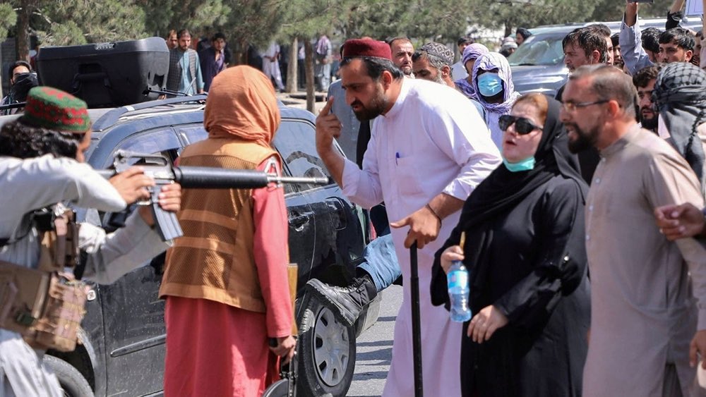 SayedSarajudin's tweet photo. تفاوت اسلام در افغانستان با گروه ابوجهل و تفاوت اسلام در سایر بلاد های اسلامی . 

Der Unterschied zwischen dem Islam in Afghanistan und der Gruppe von Abu Jahl und der Unterschied zwischen dem Islam in anderen islamischen Ländern. https://t.co/4iSjlmyvOO