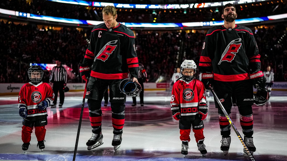 Dad life ❤️

Henry Staal and Chase Martinook were tonight's Youth Starters of the Game and got to line up next to their dads during starting lineups.