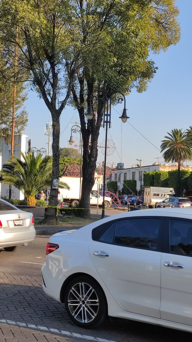 ANGEL0DX's tweet image. Tomen precauciones cerrado Guadalupe I. Ramirez, Xochimilco. Enfrente de la rotonda de los ilustres, se quemara castillo está 15 de diciembre. 
#preposada #cierre #trafico #transito #vialidad #xochimilco #CDMX #amgel0dx