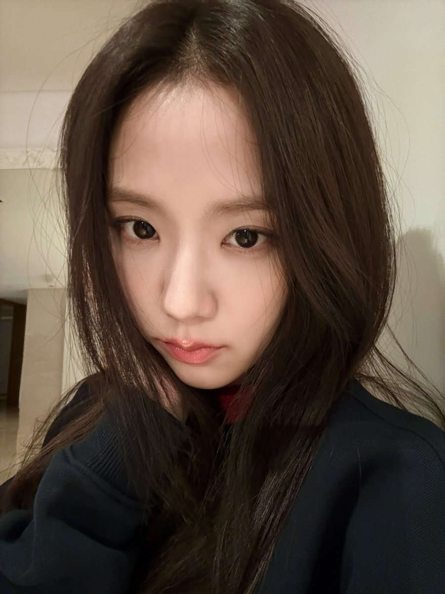 NEWSJISOO's tweet photo. #JISOO 🫧 update. https://t.co/4lymyIf4nA