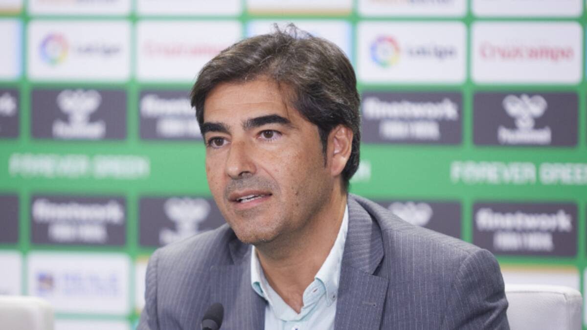 LibreDirectoSEV's tweet photo. 🔥 Ángel Haro:

"No es la primera vez que esta pareja de árbitros tiene errores contra el @RealBetis".

"Más que un error grave es una grosería y un insulto para el beticismo".

"Veremos qué ha pasado con los audios VAR y confío en que el CTA tome medidas". https://t.co/jFBfRQykak