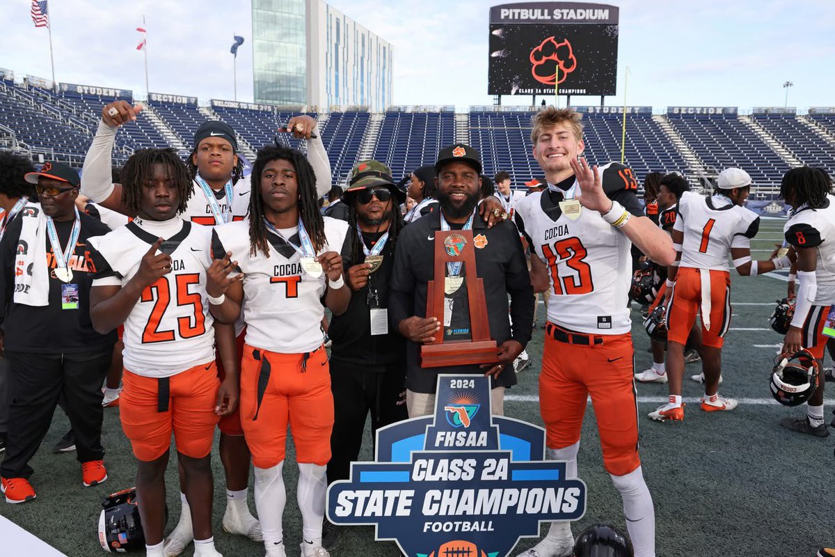 Brady Hart (@bradyhartqb) on Twitter photo Full SZN Highlights
hudl.com/v/2Q8LNL
• 265/390 68% 4360 Yds 40 TDs
•166 rushing yds 2 TDs
• State Champs
• FHSAA Leading Passer
100 yds away from from state record!
<a href="/Cocoa_Schneider/">Ryan Schneider</a> <a href="/adam_franco/">Coach Franco</a> <a href="/CocoaFootball/">Cocoa Football</a> Full SZN Highlights
hudl.com/v/2Q8LNL
• 265/390 68% 4360 Yds 40 TDs
•166 rushing yds 2 TDs
• State Champs
• FHSAA Leading Passer
100 yds away from from state record!
<a href="/Cocoa_Schneider/">Ryan Schneider</a> <a href="/adam_franco/">Coach Franco</a> <a href="/CocoaFootball/">Cocoa Football</a>