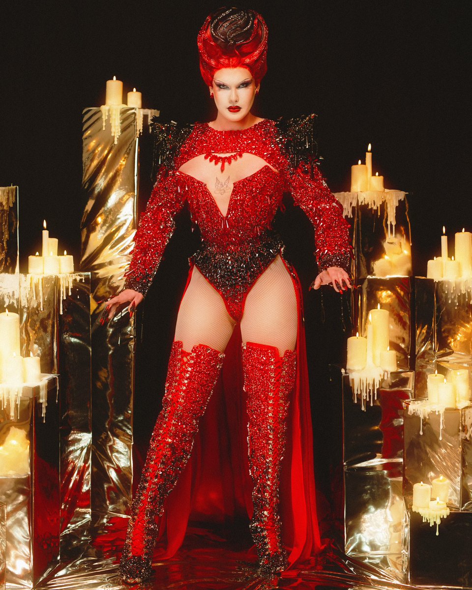 VittuChloe's tweet photo. Ha sido bonito❤️‍🩹 #DragRaceEs https://t.co/Bzcwg27n7u